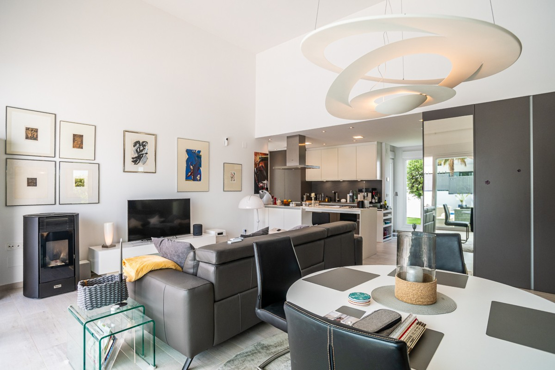 Herverkoop - 3. Vrijstaande villa - Algorfa - Costa Blanca Zuid