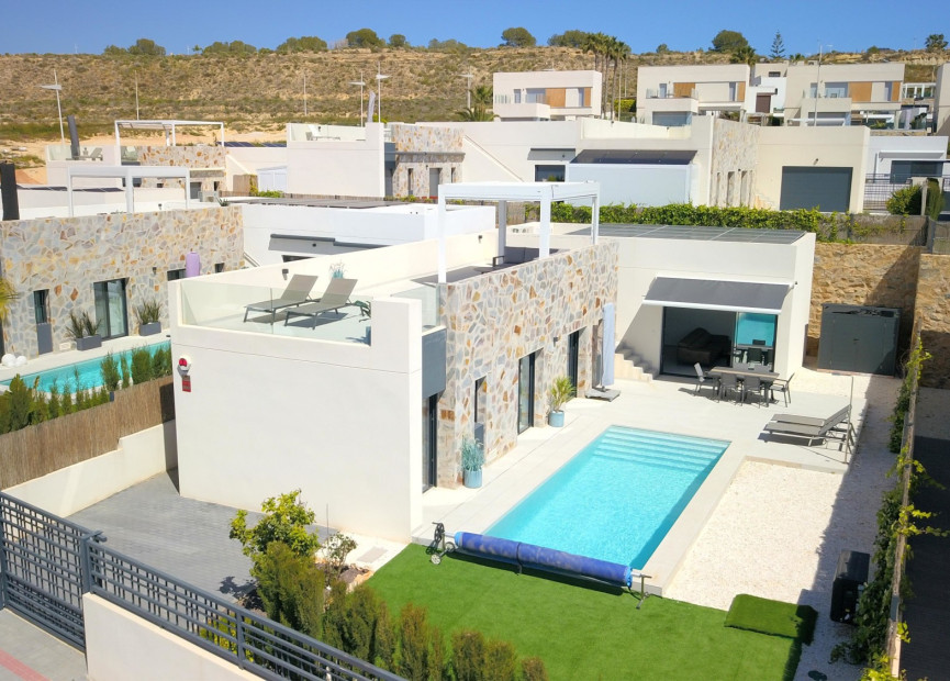 Herverkoop - 3. Vrijstaande villa - Algorfa - Costa Blanca Zuid