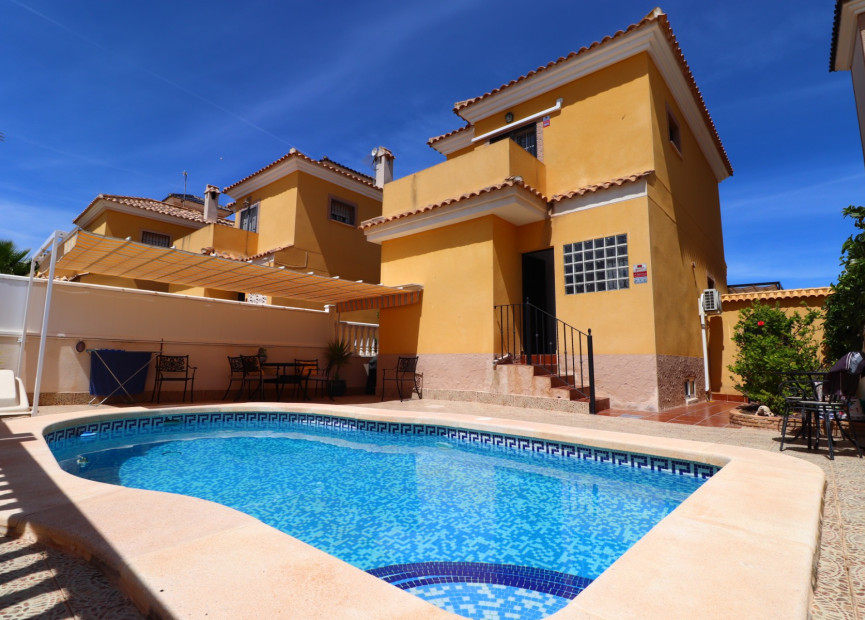 Herverkoop - 3. Vrijstaande villa - Algorfa - Costa Blanca Zuid