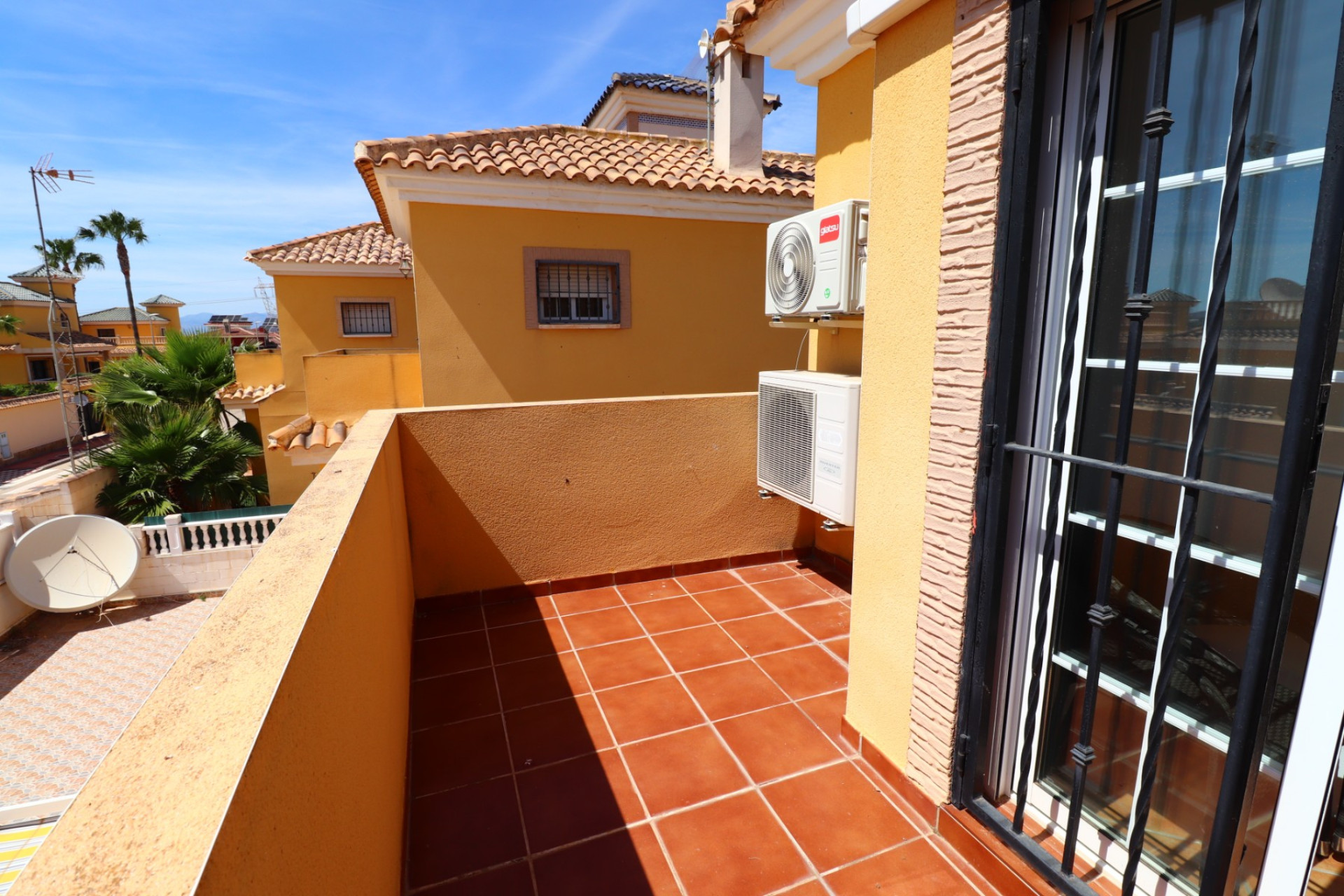 Herverkoop - 3. Vrijstaande villa - Algorfa - Costa Blanca Zuid