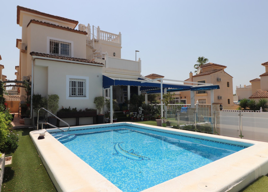Herverkoop - 3. Vrijstaande villa - Algorfa - Costa Blanca Zuid