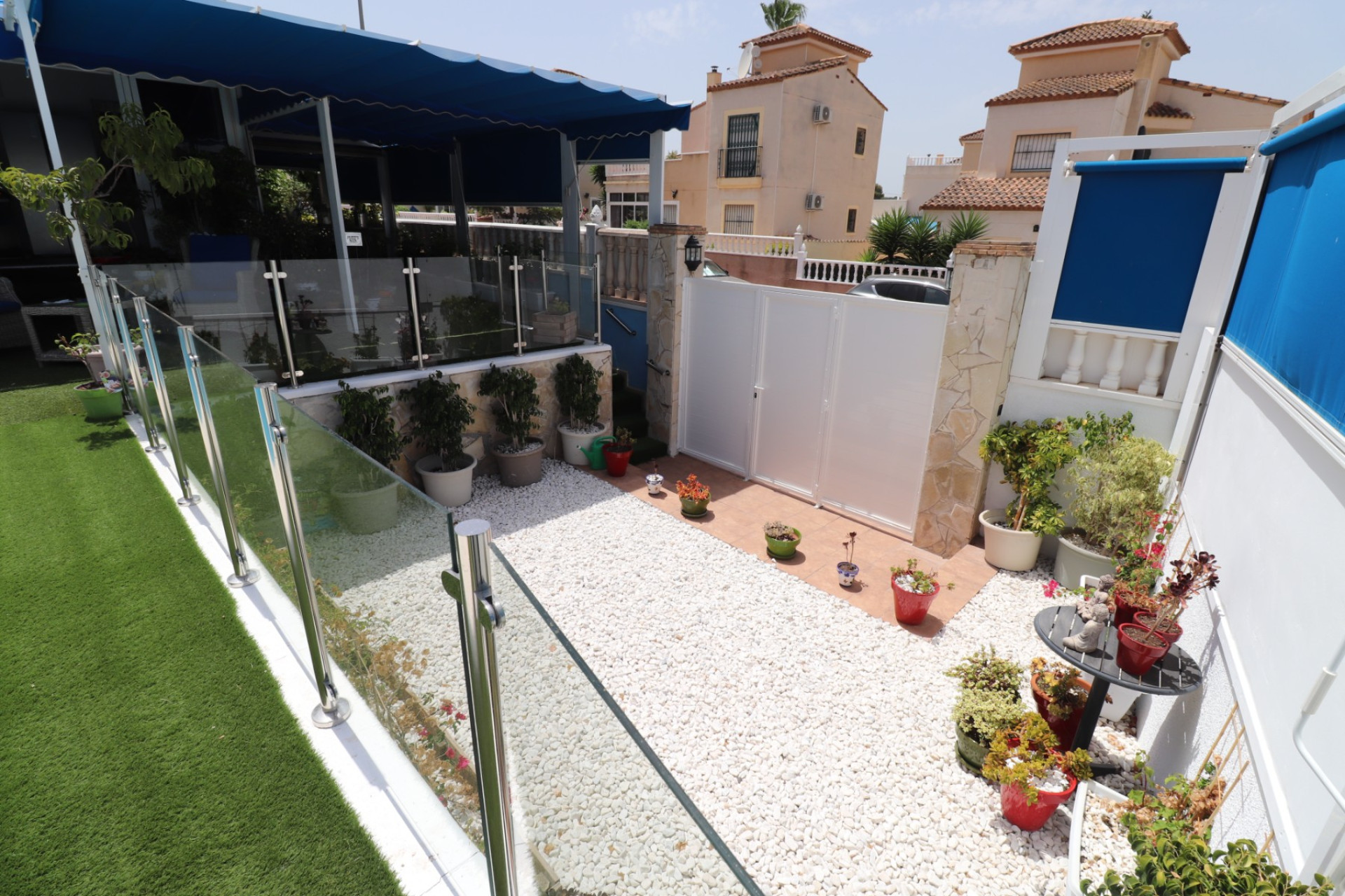 Herverkoop - 3. Vrijstaande villa - Algorfa - Costa Blanca Zuid