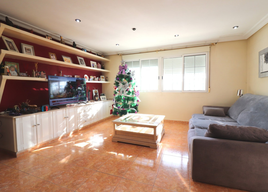 Herverkoop - 3. Vrijstaande villa - Almoradí - Costa Blanca Zuid