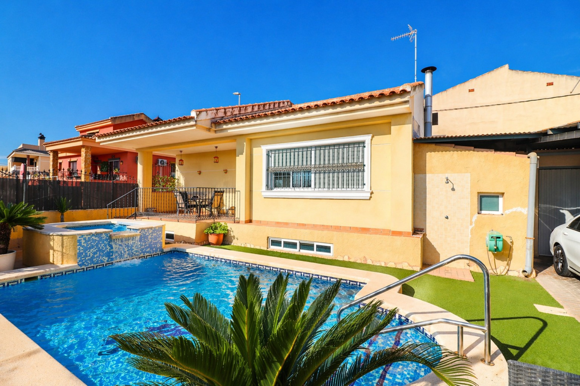Herverkoop - 3. Vrijstaande villa - Almoradí - Costa Blanca Zuid