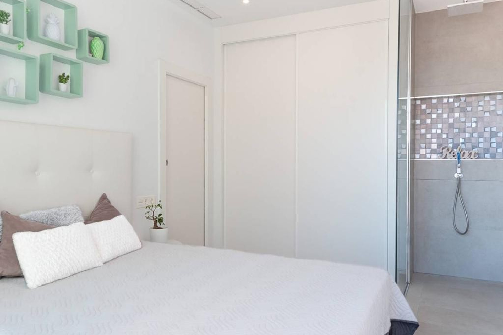 Herverkoop - 3. Vrijstaande villa - Benijófar - Costa Blanca Zuid