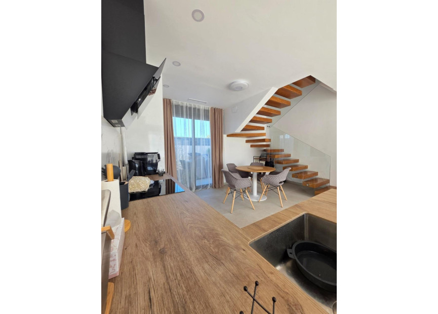 Herverkoop - 3. Vrijstaande villa - Benijófar - Costa Blanca Zuid