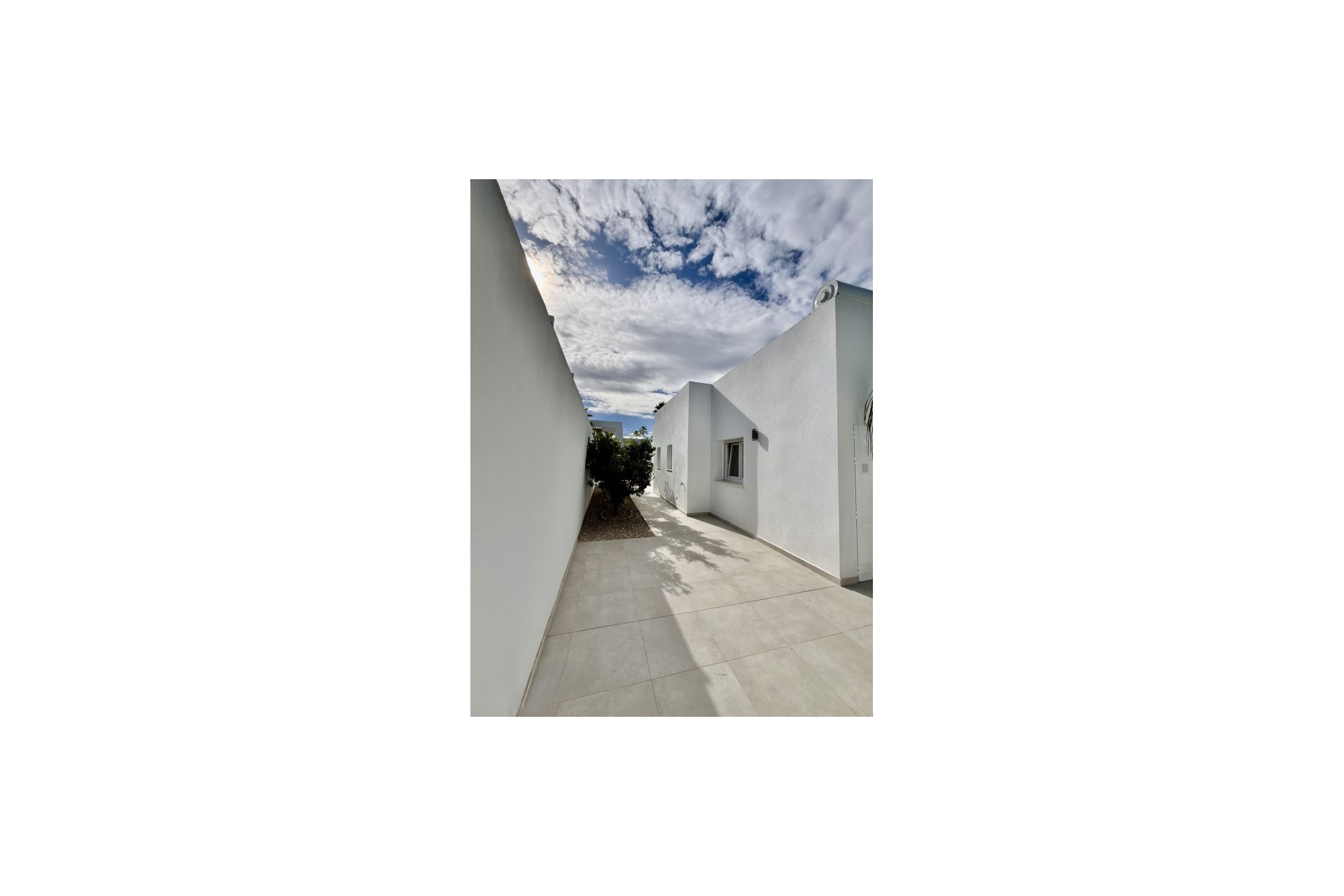 Herverkoop - 3. Vrijstaande villa - Benijófar - Costa Blanca Zuid