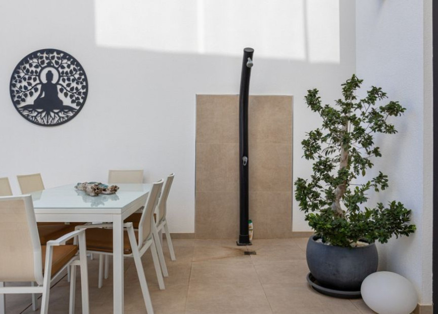 Herverkoop - 3. Vrijstaande villa - Benijófar - Costa Blanca Zuid