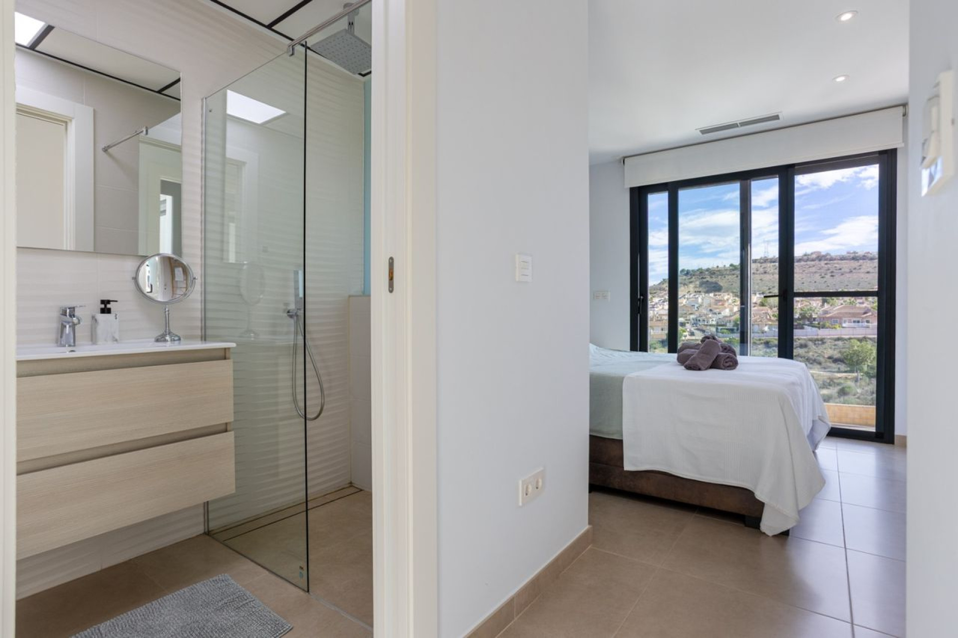 Herverkoop - 3. Vrijstaande villa - Benijófar - Costa Blanca Zuid