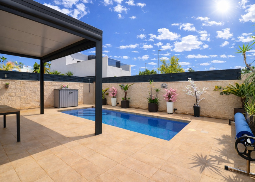 Herverkoop - 3. Vrijstaande villa - Benijófar - Costa Blanca Zuid