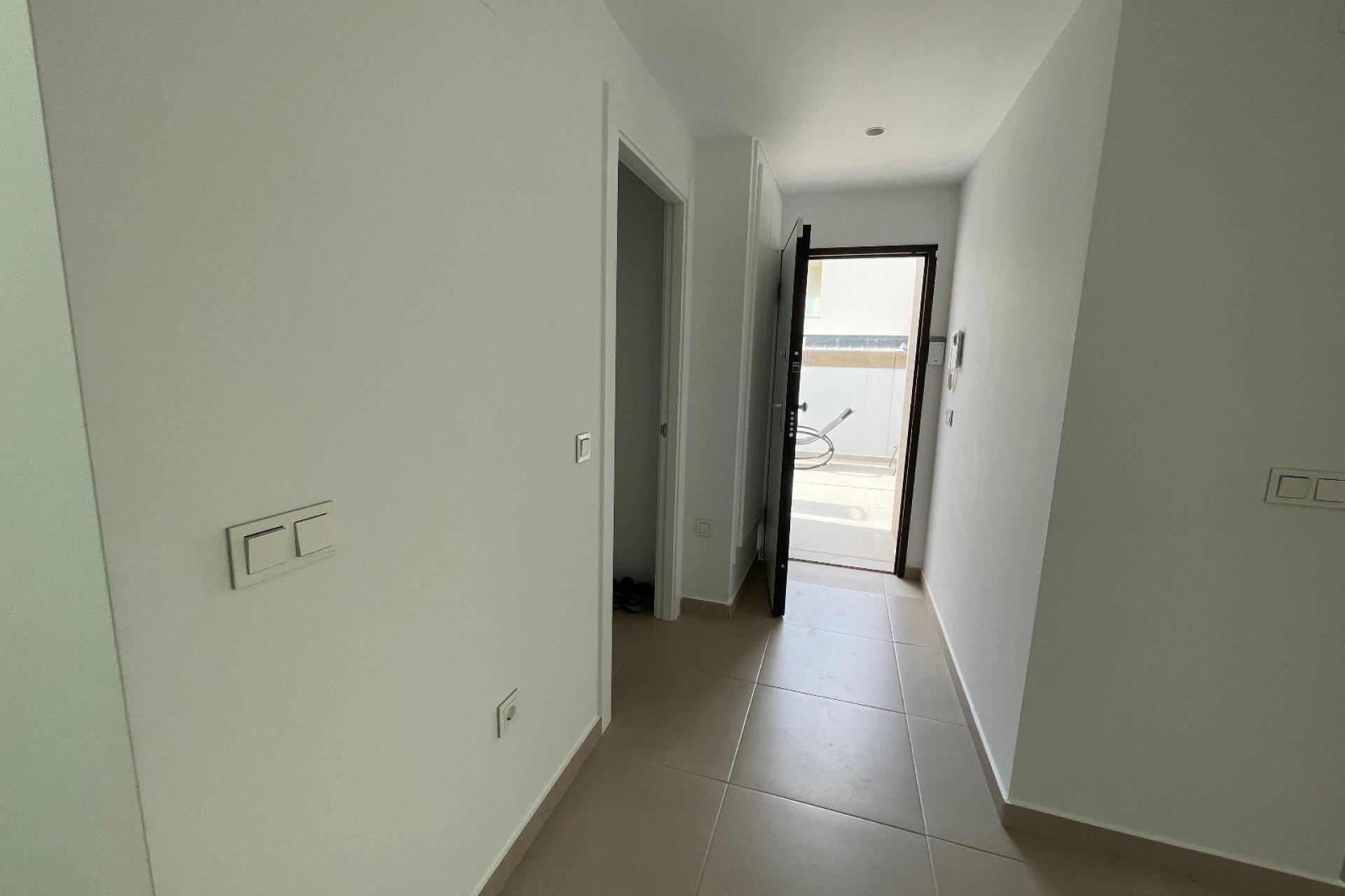 Herverkoop - 3. Vrijstaande villa - Benijófar - Costa Blanca Zuid