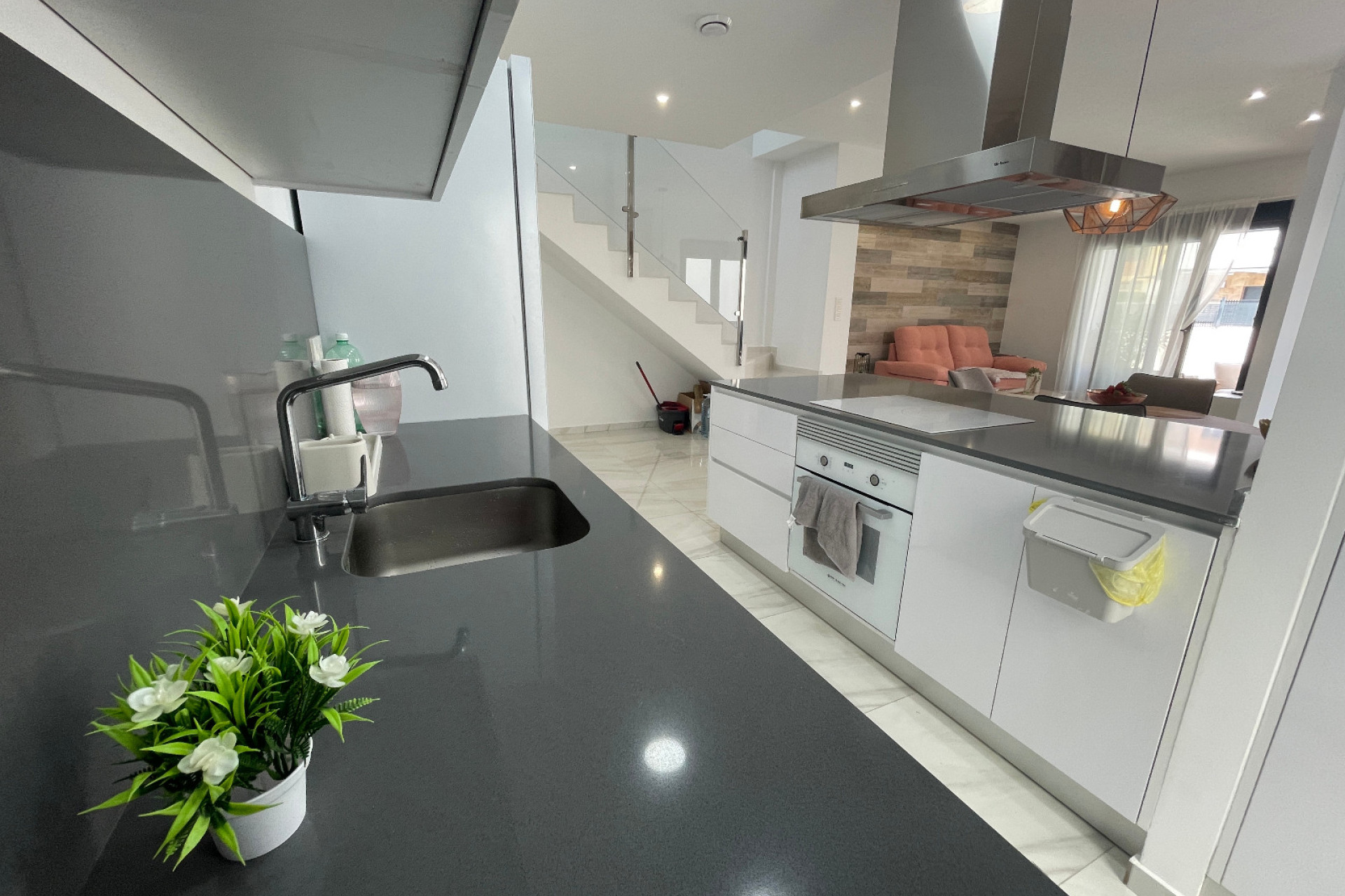 Herverkoop - 3. Vrijstaande villa - Benijófar - Costa Blanca Zuid