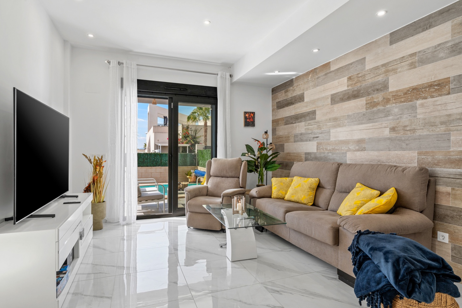 Herverkoop - 3. Vrijstaande villa - Benijófar - Costa Blanca Zuid