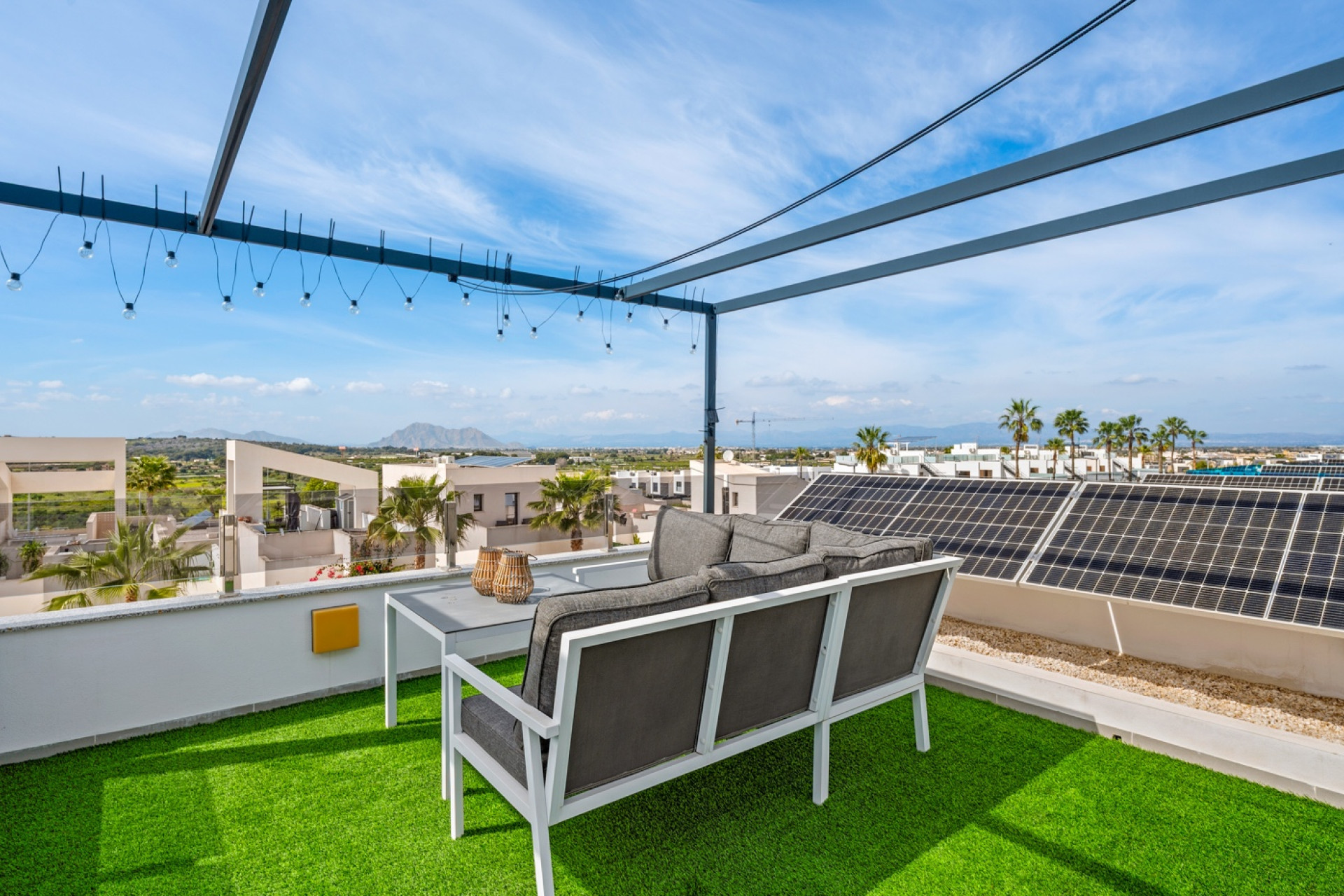 Herverkoop - 3. Vrijstaande villa - Benijófar - Costa Blanca Zuid