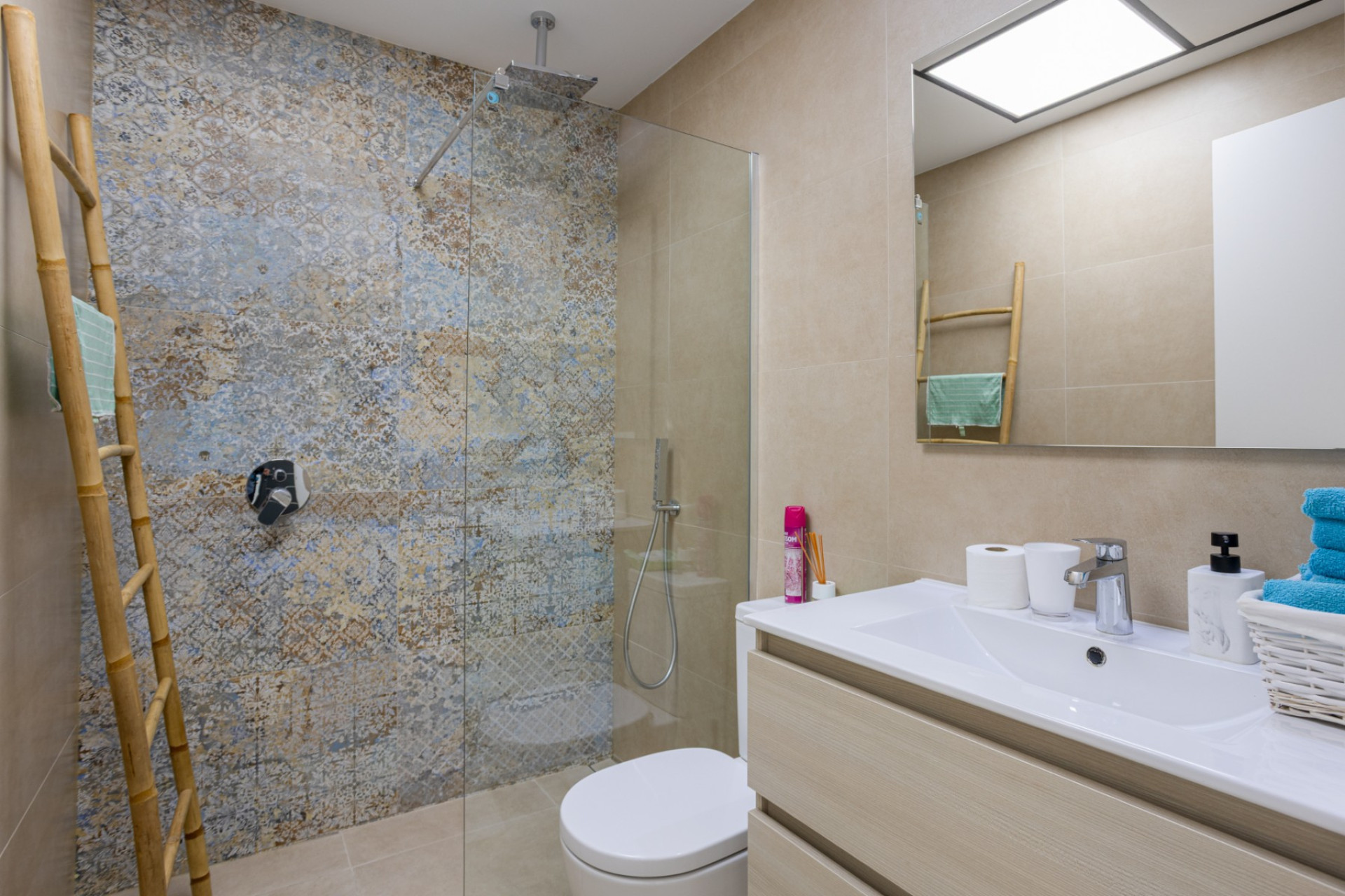 Herverkoop - 3. Vrijstaande villa - Benijófar - Costa Blanca Zuid