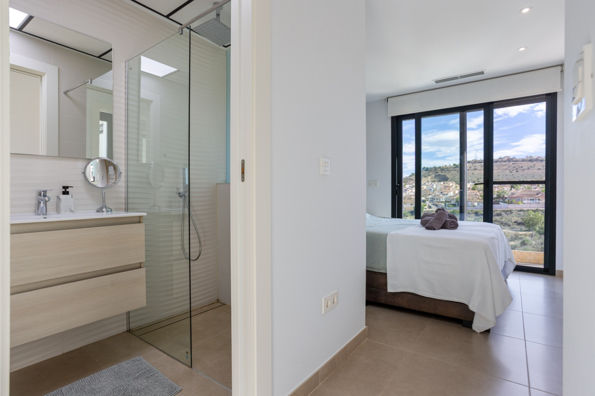 Herverkoop - 3. Vrijstaande villa - Benijófar - Costa Blanca Zuid
