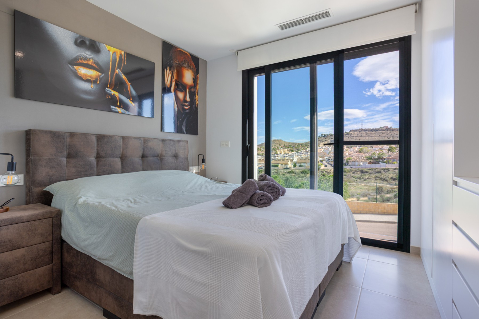 Herverkoop - 3. Vrijstaande villa - Benijófar - Costa Blanca Zuid