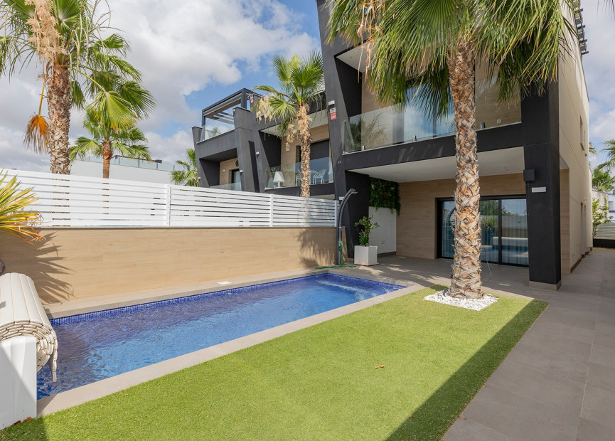 Herverkoop - 3. Vrijstaande villa - Benijófar - Costa Blanca Zuid
