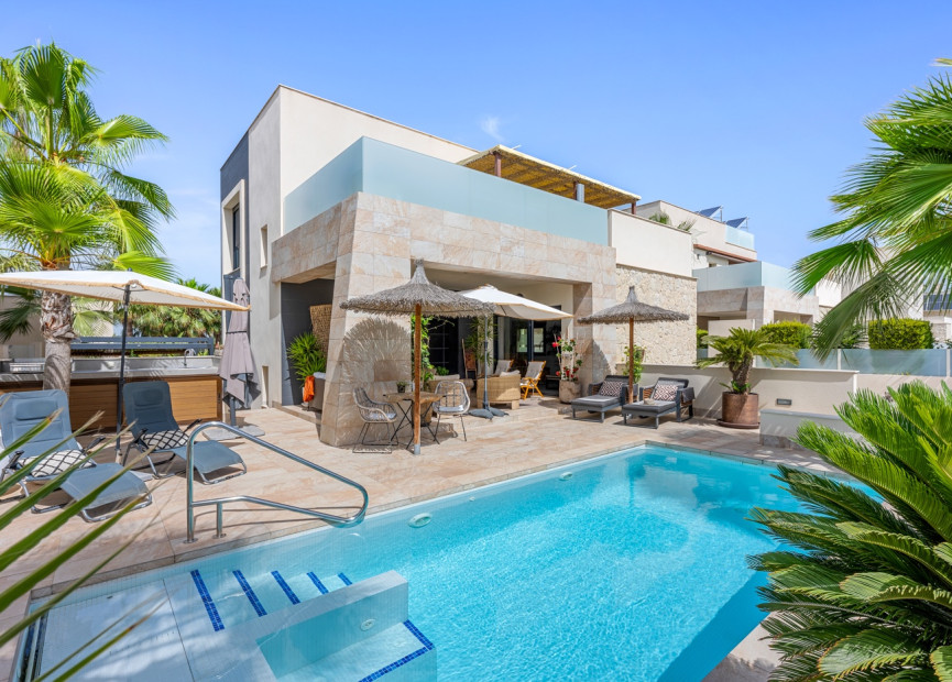 Herverkoop - 3. Vrijstaande villa - Benijófar - Costa Blanca Zuid