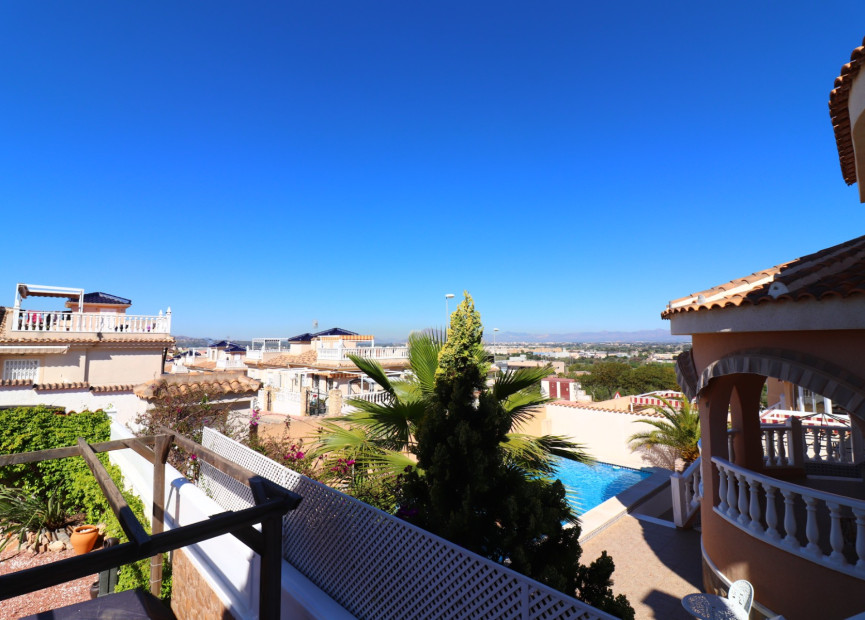 Herverkoop - 3. Vrijstaande villa - Benimar - Costa Blanca Zuid