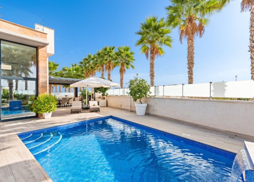 Herverkoop - 3. Vrijstaande villa - Cabo Roig - Costa Blanca Zuid