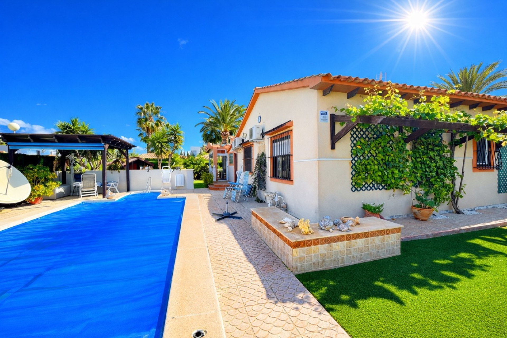 Herverkoop - 3. Vrijstaande villa - Cabo Roig - Costa Blanca Zuid