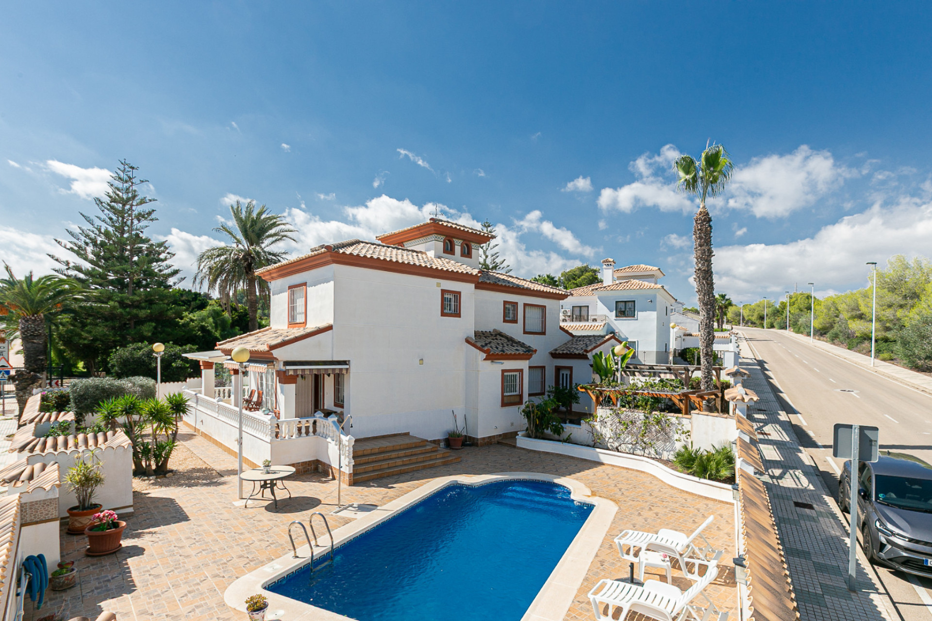 Herverkoop - 3. Vrijstaande villa - Campoamor - Costa Blanca Zuid