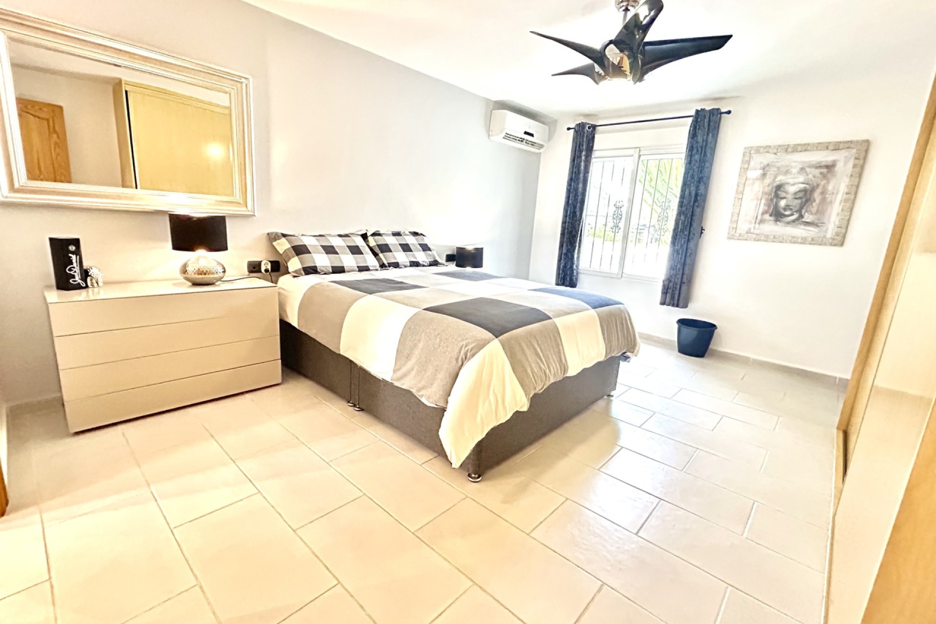 Herverkoop - 3. Vrijstaande villa - Catral - Costa Blanca Zuid