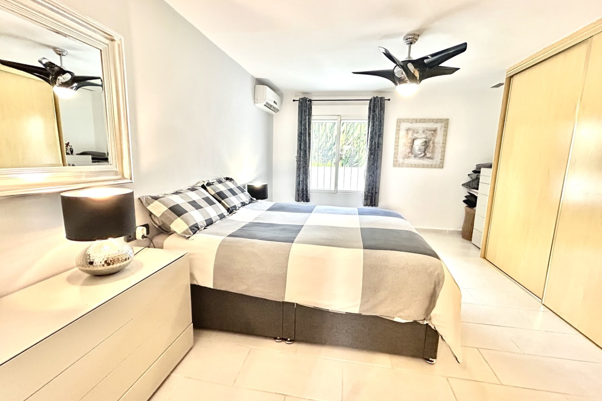 Herverkoop - 3. Vrijstaande villa - Catral - Costa Blanca Zuid