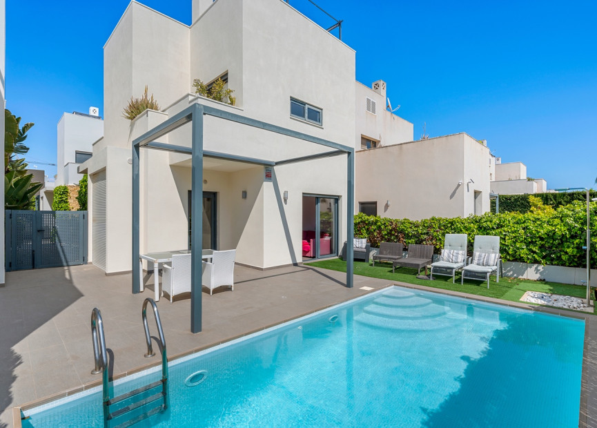 Herverkoop - 3. Vrijstaande villa - Ciudad Quesada - La Laguna