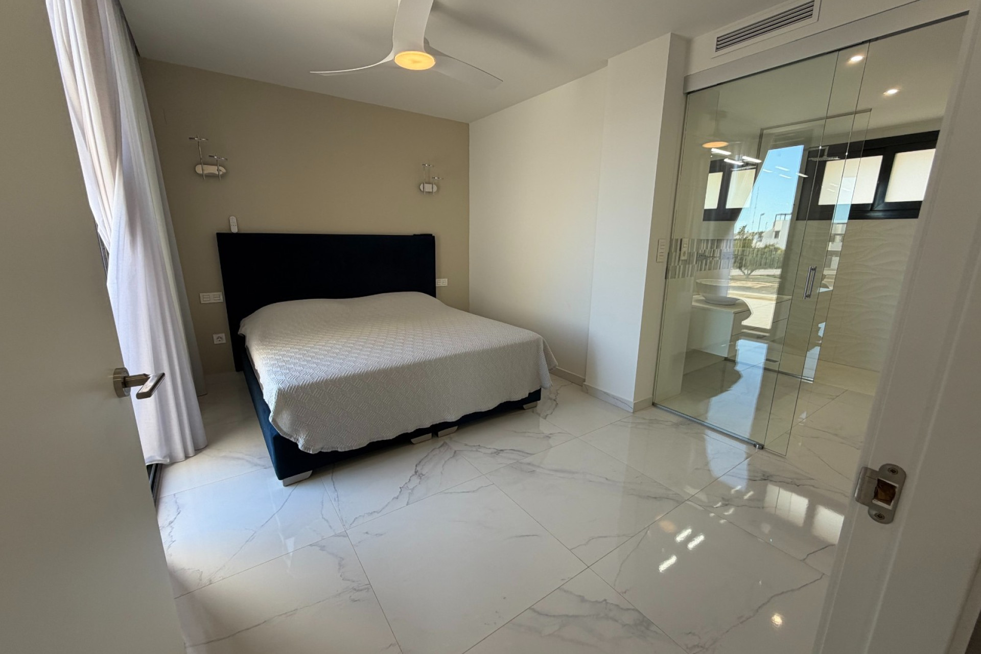 Herverkoop - 3. Vrijstaande villa - Ciudad Quesada - La Laguna