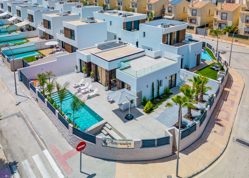 Herverkoop - 3. Vrijstaande villa - El Campello - Costa Blanca Noord