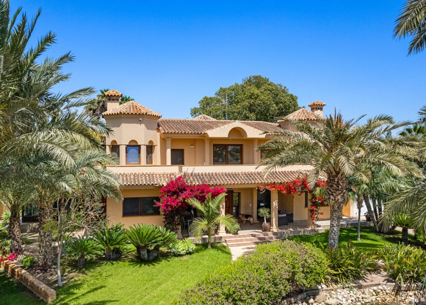 Herverkoop - 3. Vrijstaande villa - Elche - Costa Blanca Zuid