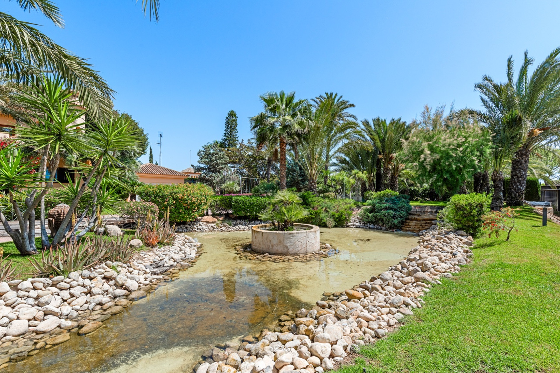 Herverkoop - 3. Vrijstaande villa - Elche - Costa Blanca Zuid