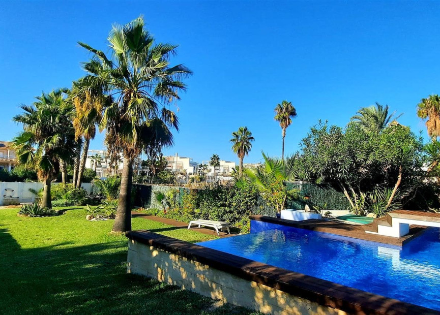 Herverkoop - 3. Vrijstaande villa - La Manga del Mar Menor - Costa Calida