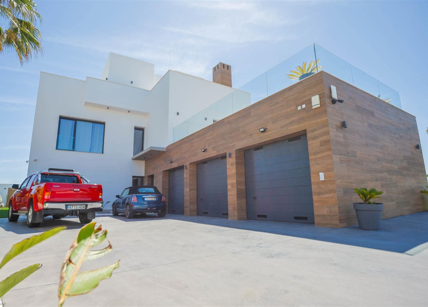 Herverkoop - 3. Vrijstaande villa - La Manga del Mar Menor - Costa Calida