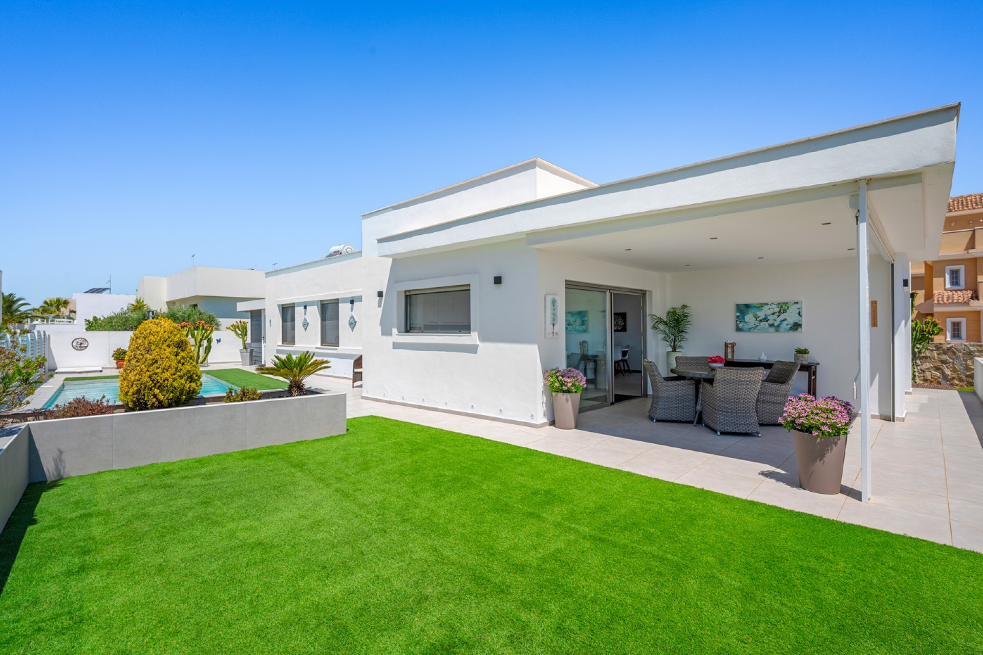 Herverkoop - 3. Vrijstaande villa - La Marina - Costa Blanca Zuid