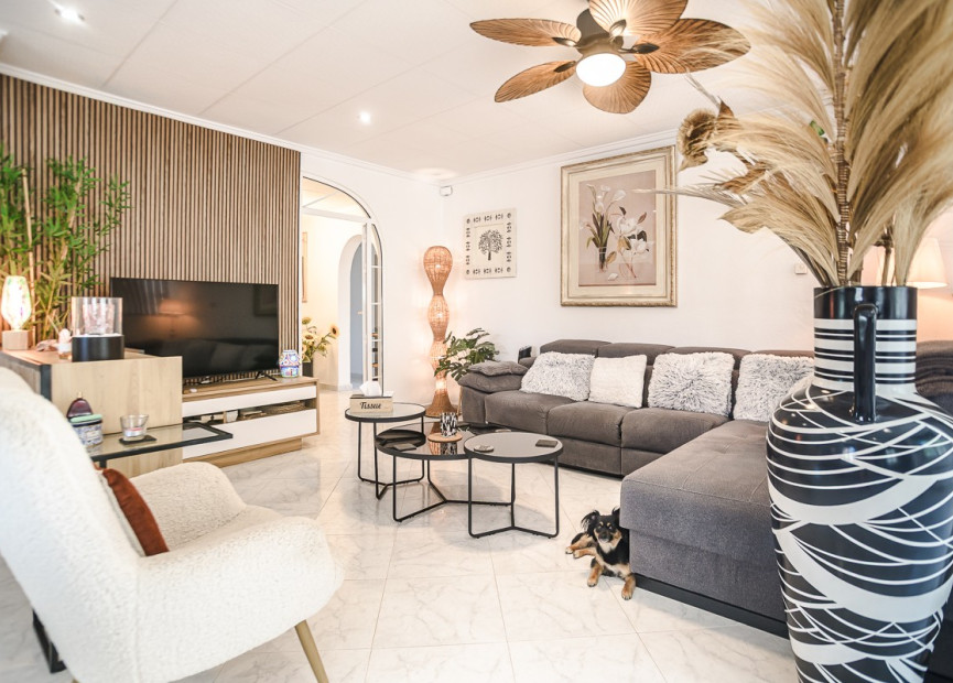 Herverkoop - 3. Vrijstaande villa - La Marina - Costa Blanca Zuid