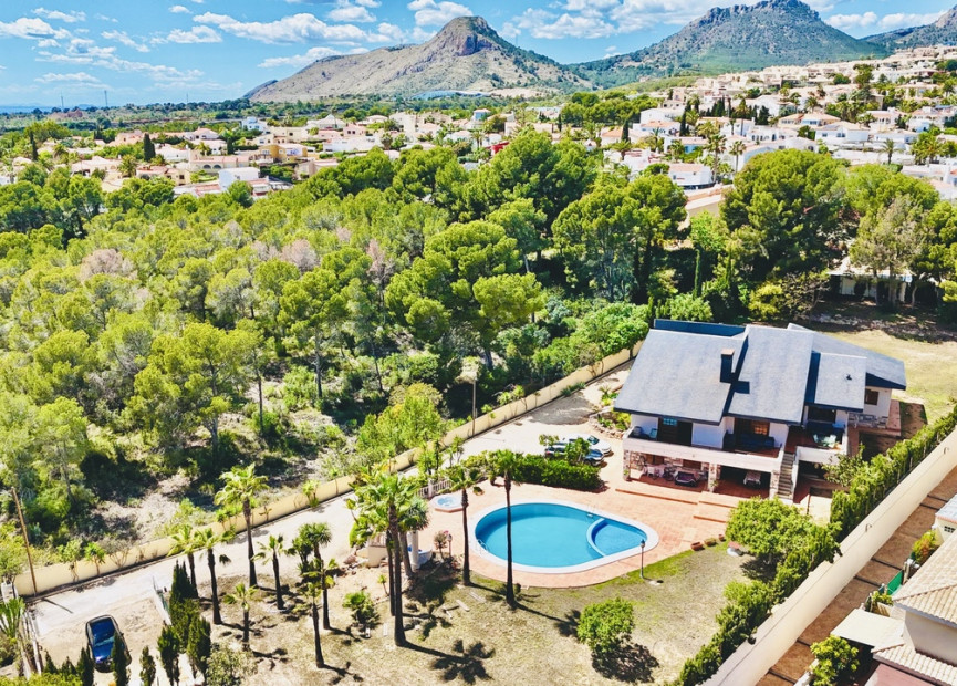 Herverkoop - 3. Vrijstaande villa - La Nucia - Costa Blanca Noord