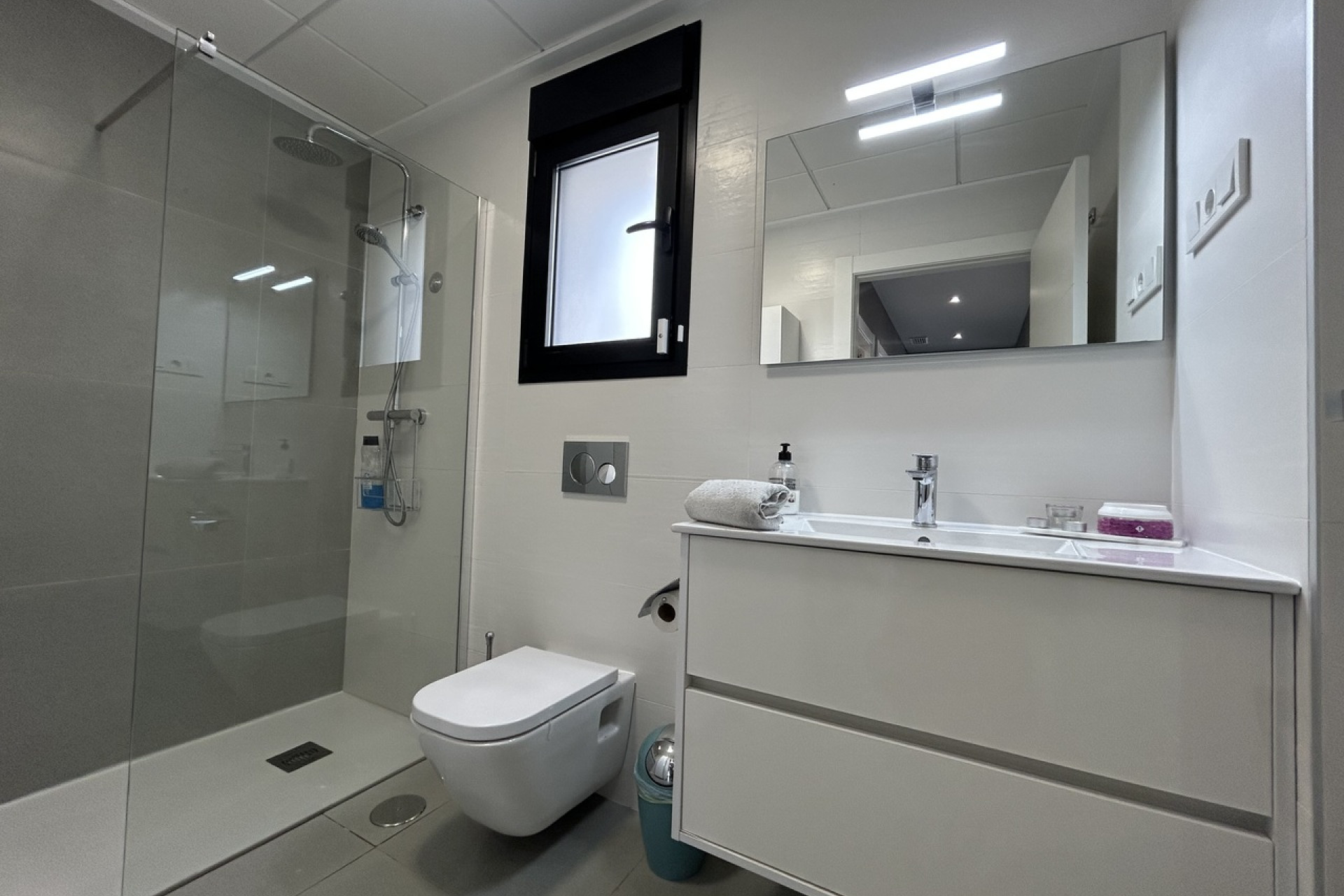 Herverkoop - 3. Vrijstaande villa - Los Balcones - Costa Blanca Zuid