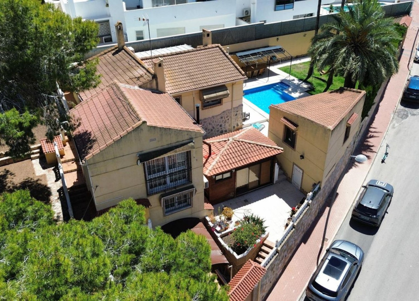 Herverkoop - 3. Vrijstaande villa - Los Balcones - Costa Blanca Zuid