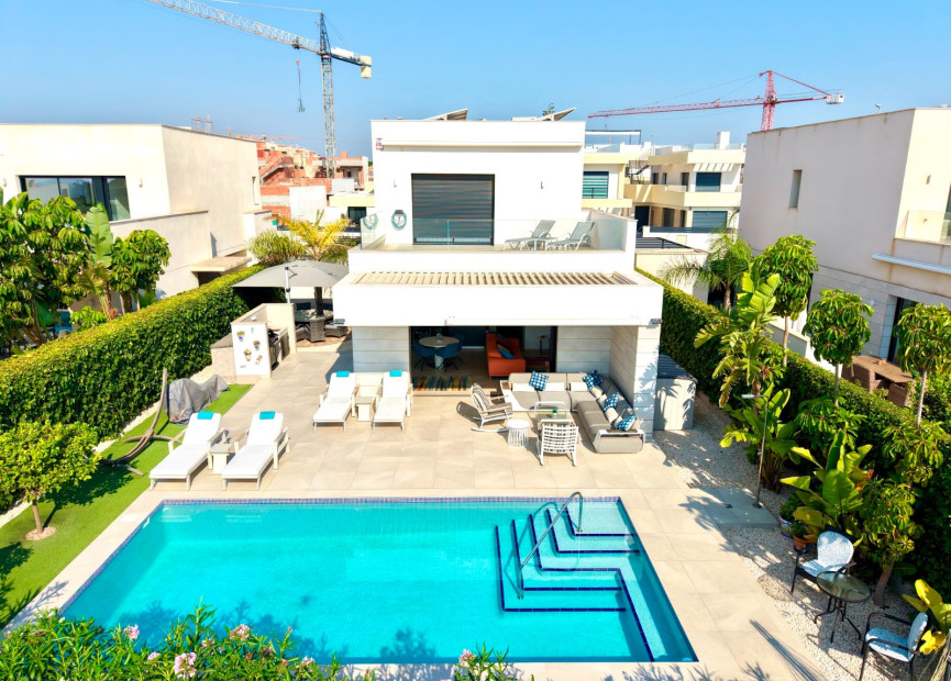 Herverkoop - 3. Vrijstaande villa - Los Montesinos - Costa Blanca Zuid