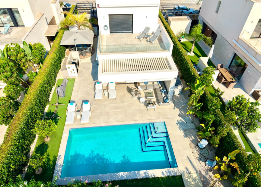 Herverkoop - 3. Vrijstaande villa - Los Montesinos - Costa Blanca Zuid
