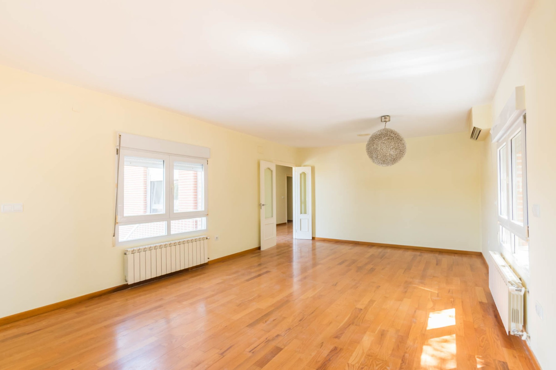 Herverkoop - 3. Vrijstaande villa - MOLINA DEL SEGURA