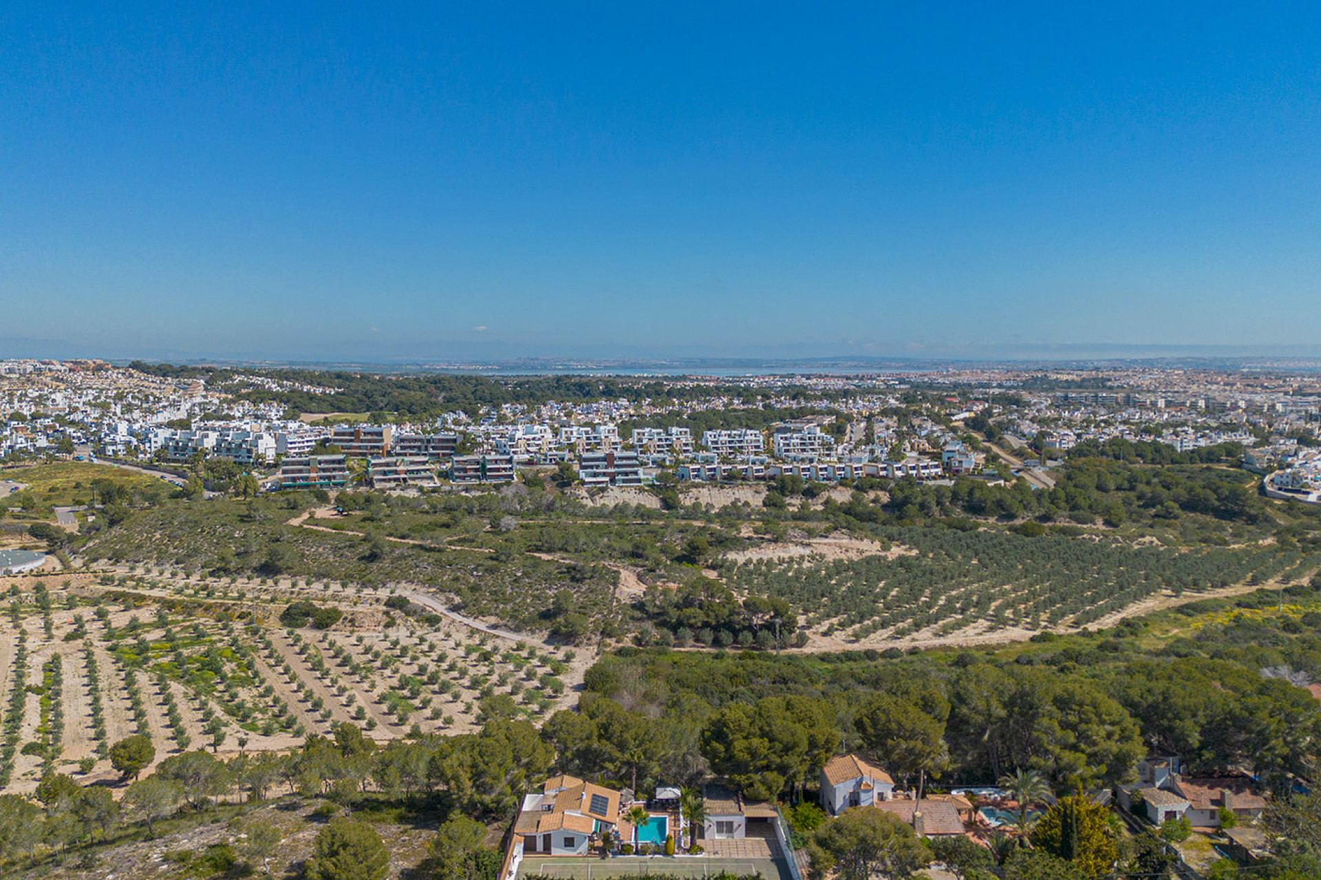 Herverkoop - 3. Vrijstaande villa - Orihuela - Costa Blanca Zuid