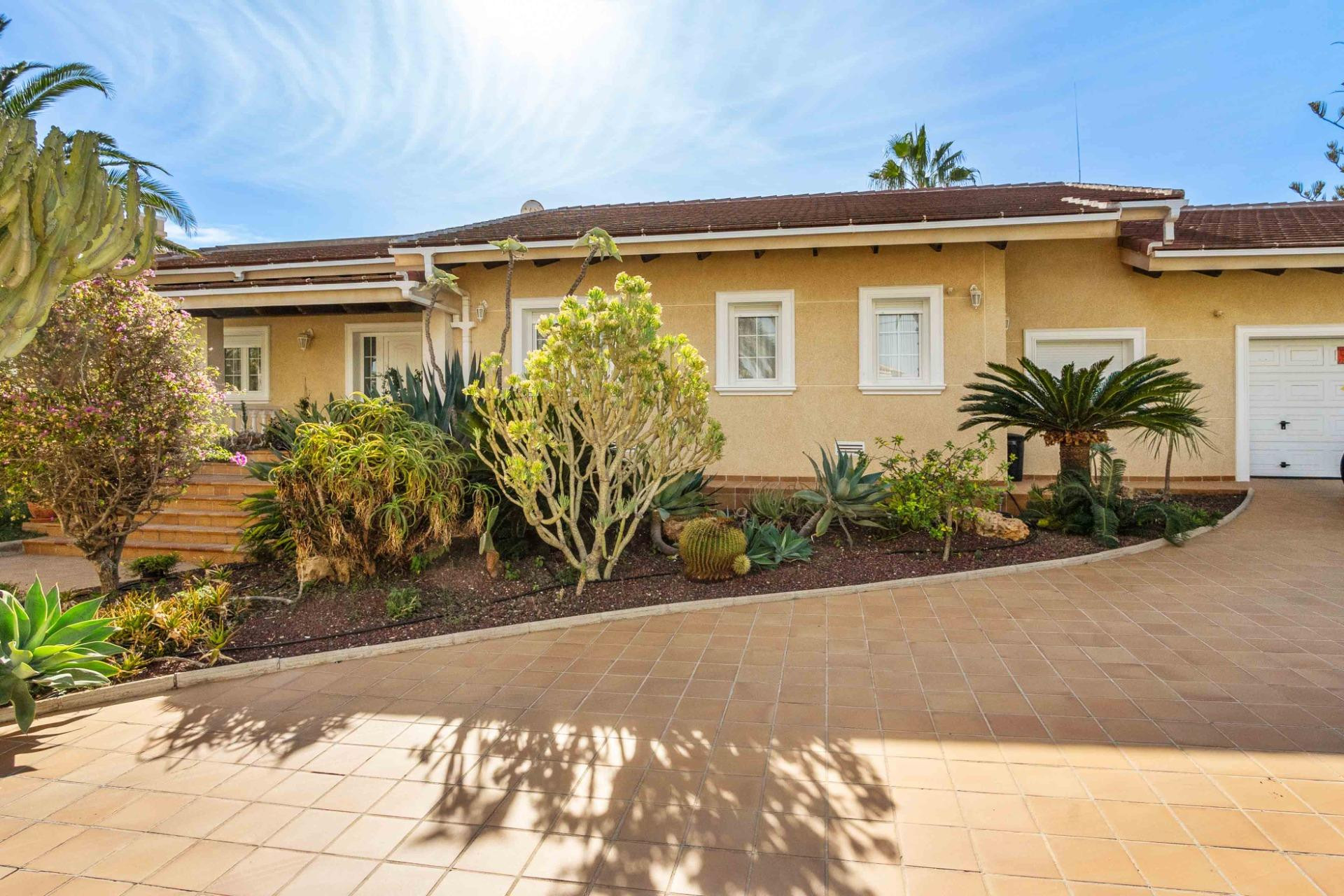 Herverkoop - 3. Vrijstaande villa - Orihuela Costa - Costa Blanca Zuid