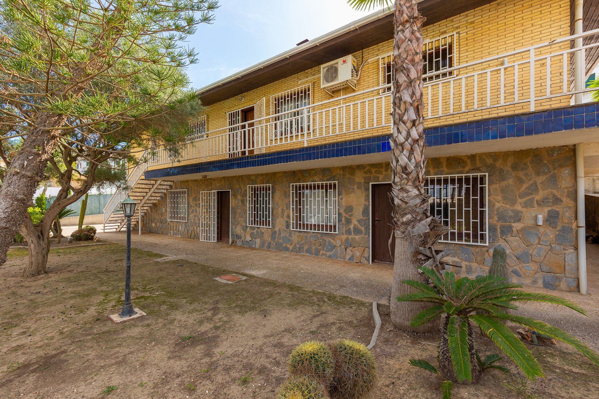 Herverkoop - 3. Vrijstaande villa - Orihuela Costa - Las Filipinas