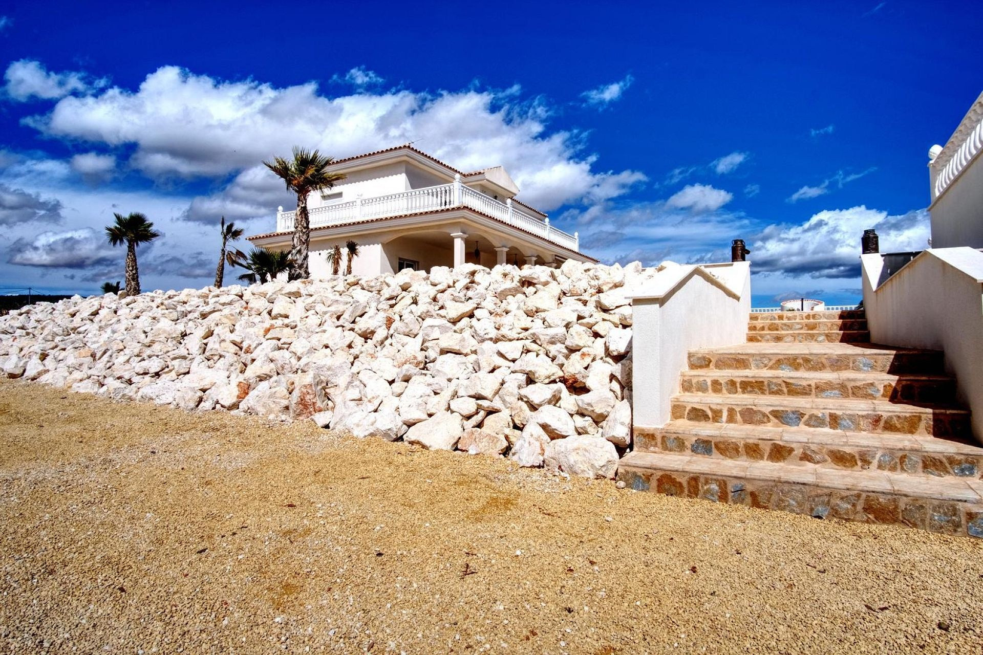 Herverkoop - 3. Vrijstaande villa - Pinoso - Costa Blanca Noord