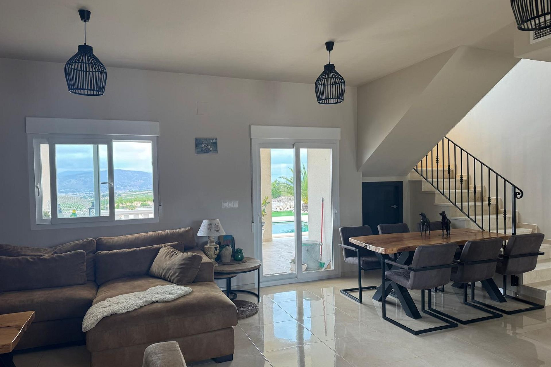 Herverkoop - 3. Vrijstaande villa - Pinoso - Costa Blanca Noord