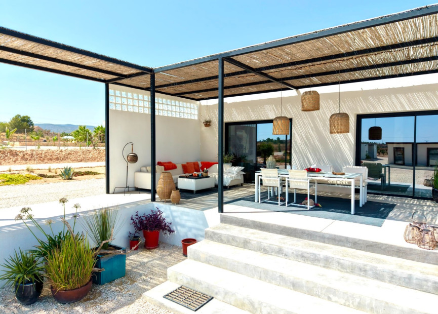Herverkoop - 3. Vrijstaande villa - Pinoso - Costa Blanca Noord